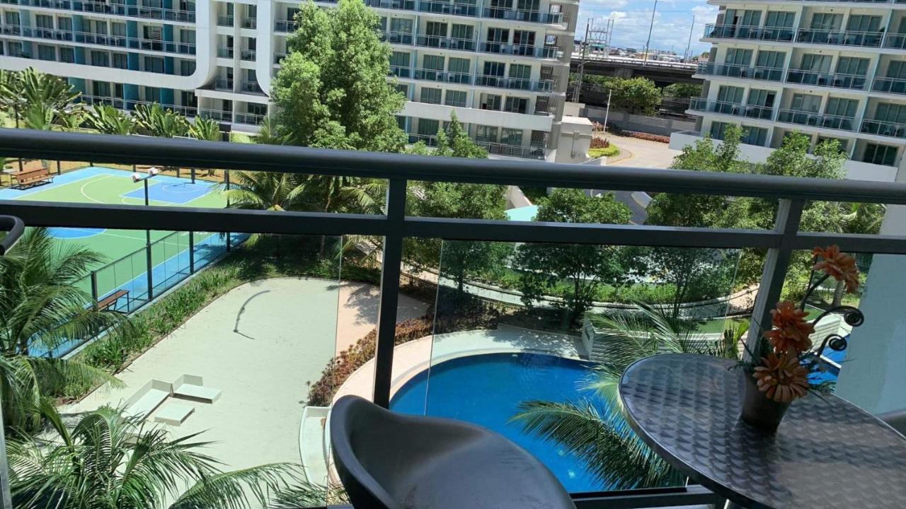 Azure Urban Resort A3 Near Airport Mall With Balcony Wavepool Manila Exteriér fotografie