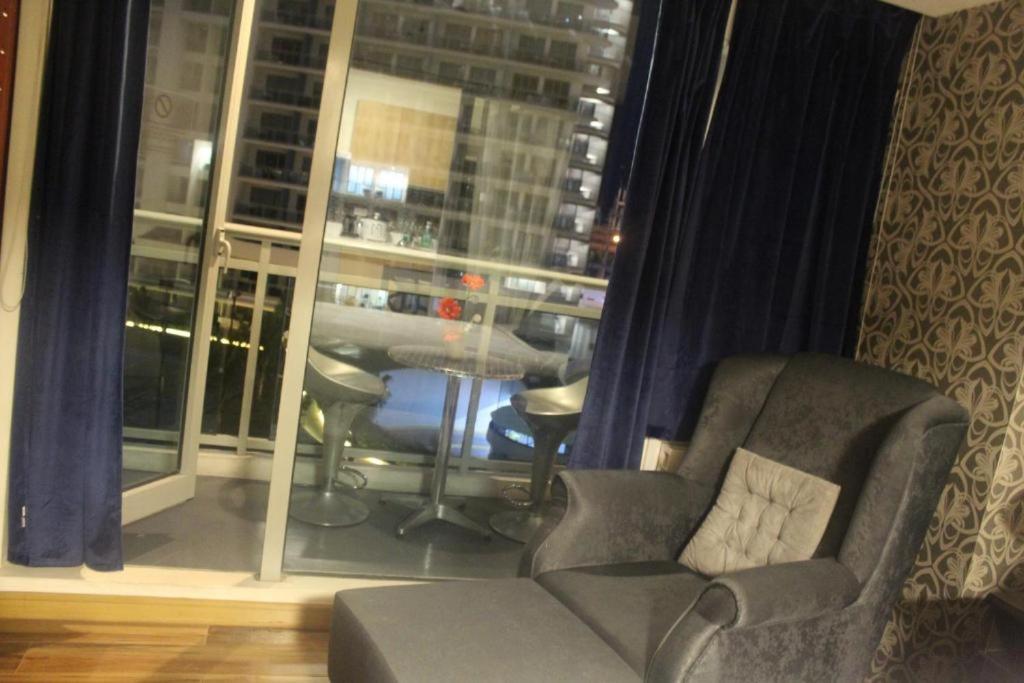 Azure Urban Resort A3 Near Airport Mall With Balcony Wavepool Manila Exteriér fotografie